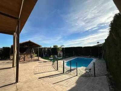 Piscina en o cerca de Dehesa Elías