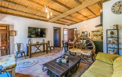 Plano de Lovely Home In Rute With Wifi
