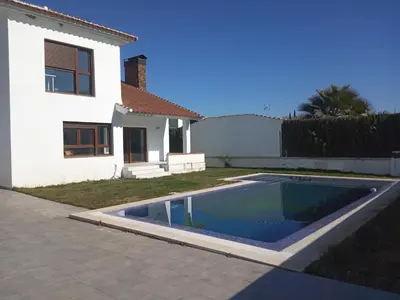 Piscina en o cerca de Villa Madodos con piscina privada, jacuzzi, barbacoa y chimenea