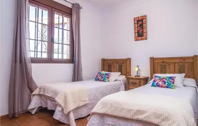 Cama o camas de una habitación en Stunning Home In Iznájar With Wifi