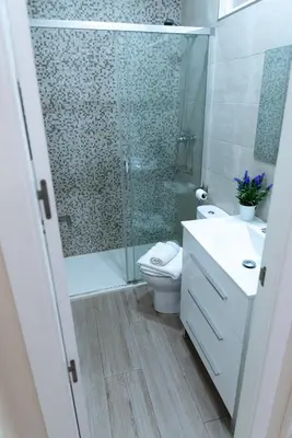 Un baño de FAMORCAS Centro A y B