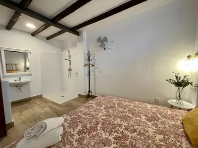 Un baño de Los Palomos casa rural en el centro de Andalucía