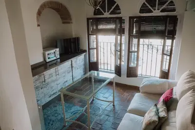 Una televisión o centro de entretenimiento en LA COVACHA DEL PINTOR