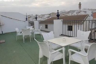 Un balcón o terraza de Hospedium DLJ Hostal Temático Desde La Judería