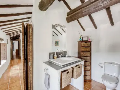 Un baño de Villa in Montefrio near Iznajar Lake