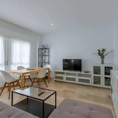 San Clemente Central Suite by Valcambre
