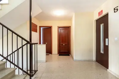 Plano de Apartamento amplio con 4 habitaciones y 2 baños - Great apartment with 4 rooms - 2 baths