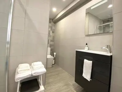 Un baño de Residencial Santa Justa - Vacacional Sevilla