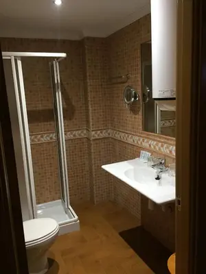Un baño de Hostal Ana
