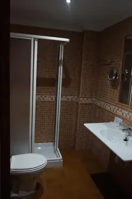 Un baño de Hostal Ana