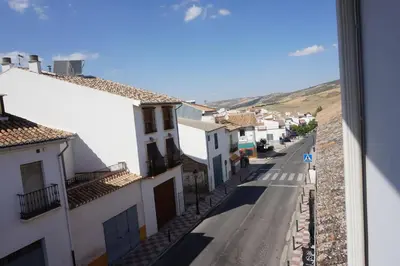 Vista general de una montaña o vista desde el hostal o pensión