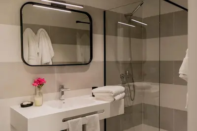 Un baño de Pasaje Zamora Apartamentos