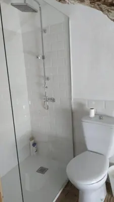 Un baño de La Casita Tipica