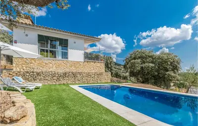 Piscina en o cerca de Stunning Home In Villaharta