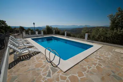Piscina en o cerca de Casa Rural La Loma