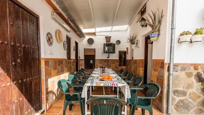 Un restaurante o sitio para comer en Casa La Canada Villanueva de Algaidas by Ruralidays