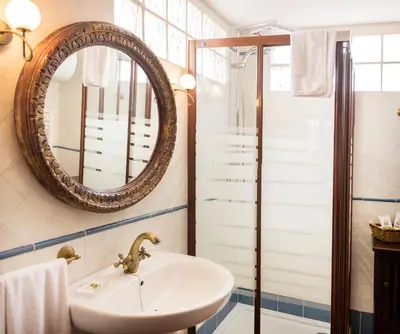 Un baño de La Casa del Maestro de Música