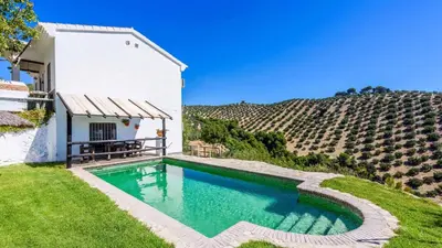 Piscina en o cerca de Casa La Choza de Mamuyo Montefrio by Ruralidays