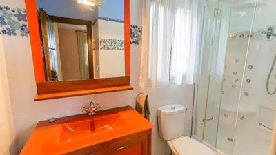 Un baño de Casa Las Lomas de San Rafael Periana by Ruralidays