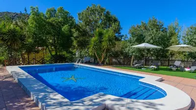 Piscina en o cerca de Villa El Molinillo Casabermeja by Ruralidays