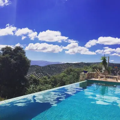 Piscina en o cerca de Cortijo La Haza