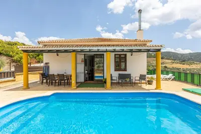 Piscina en o cerca de Villa 4 Vientos