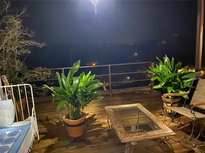 Un balcón o terraza de El Escondite de Martina, Áticos Románticos