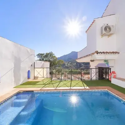 Finca Alcaparaín con Piscina en Caminito del Rey-Carratraca