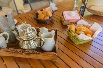 Comida en o cerca de esta villa