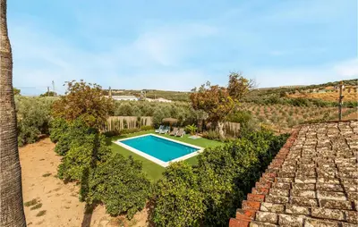 Piscina en o cerca de Amazing Home In Casariche With Wifi
