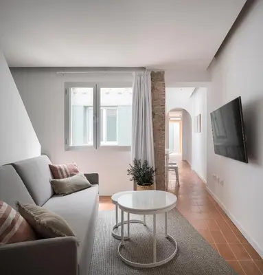 Una televisión o centro de entretenimiento en Don Fadrique Apartments by Olala Homes