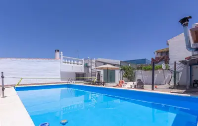 Piscina en o cerca de Casa Pepita