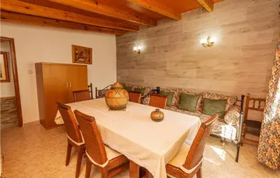 Zona de estar de 3 Bedroom Beautiful Home In Antequera