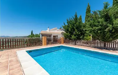Piscina en o cerca de Stunning Home In Montefrio With Kitchen