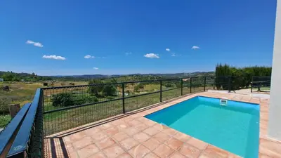 Piscina en o cerca de Mirador del Sotillo