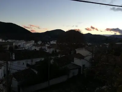 Vista general de una montaña o vista desde la casa o chalet