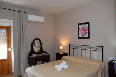 Cama o camas de una habitación en Batalla Navas de Tolosa, Despeñaperros