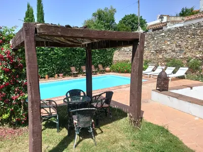 Piscina en o cerca de Casa Rural El Chorrillo Cazalla de la Sierra