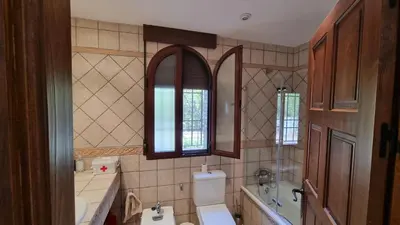 Un baño de Aljubea, tu casa rural en Cordoba