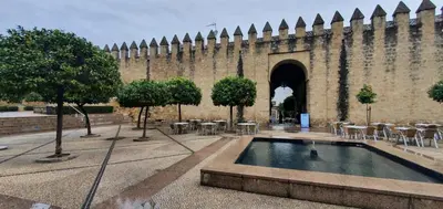 Piscina en o cerca de San Basilio´s Red House