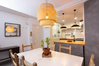 Una cocina o zona de cocina en Duplex Penthouse with Terrace by TheGoodTourist