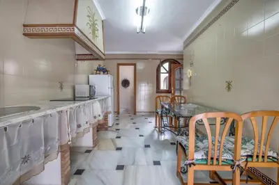 Una cocina o zona de cocina en Casa con patio María Auxiliadora