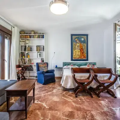 Apartamento con patio cordobés en San Basilio & Parking