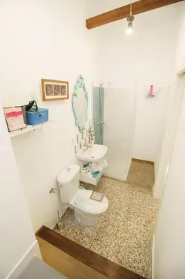 Un baño de APARTAMENTO CAMINO MOZARABE