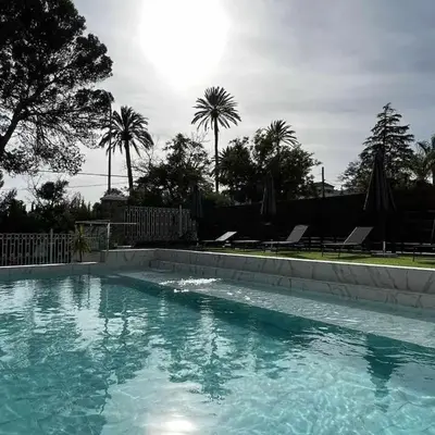 Los Almendros - Free Parking
