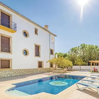 Awesome Home In Iznájar