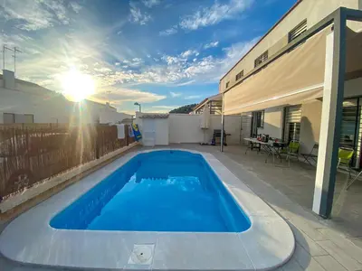 Piscina en o cerca de Casa Rural Cascadas del Hueznar