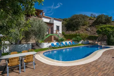 Piscina en o cerca de Casa La Atalaya