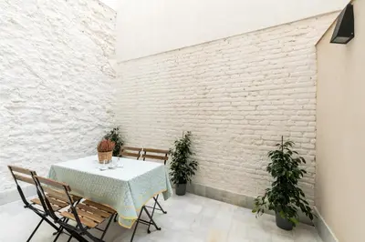 Una televisión o centro de entretenimiento en BeHouse Arroyo A