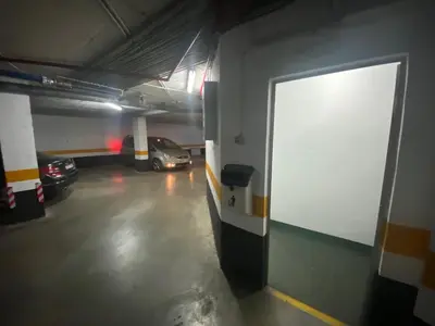 Plano de fantástico apartamento con parking avenida de cadiz